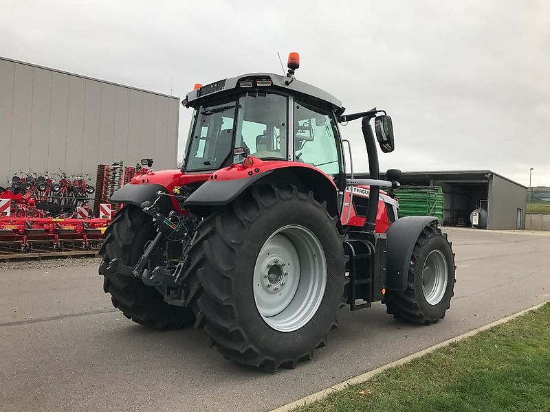 Massey Ferguson MF 7S180 Dyna-VT Exclusive - Tracteur agricole: photos 4 Massey Ferguson MF 7S180 Dyna-VT Exclusive - Tracteur agricole: photos 4