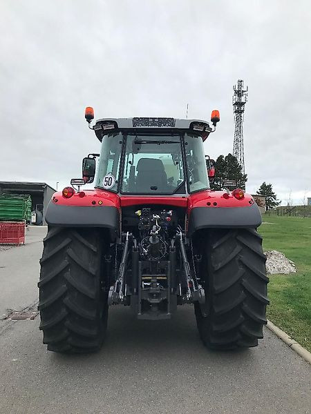 Massey Ferguson MF 7S180 Dyna-VT Exclusive - Tracteur agricole: photos 5 Massey Ferguson MF 7S180 Dyna-VT Exclusive - Tracteur agricole: photos 5