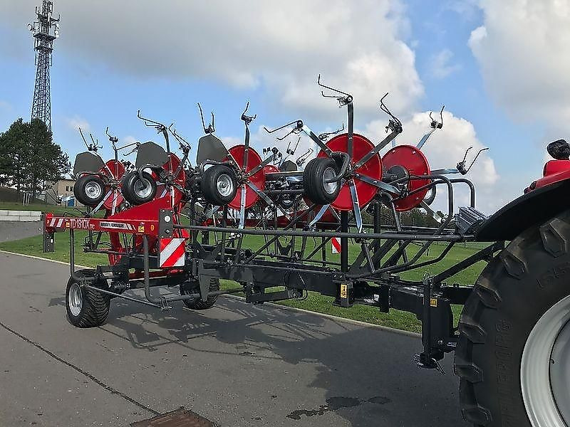 Massey Ferguson MF TD 1310 X TRC / Lotus 1250 Profi - Faneuse: photos 4 Massey Ferguson MF TD 1310 X TRC / Lotus 1250 Profi - Faneuse: photos 4