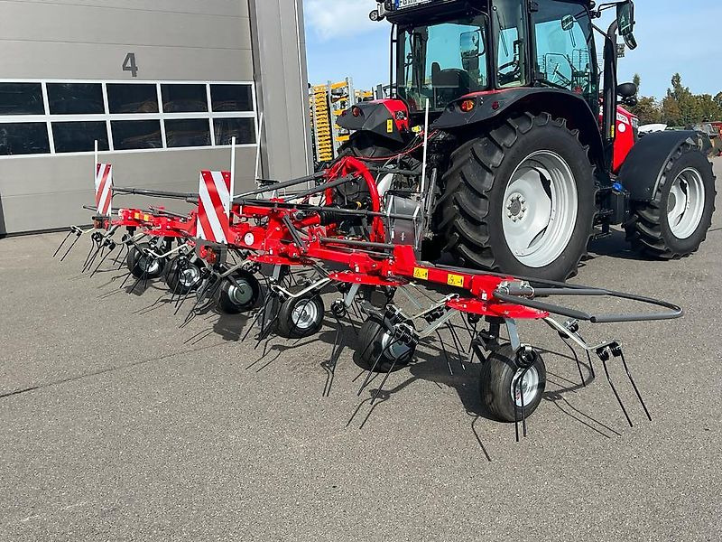 Massey Ferguson MF TD 676 DN / FELLA SANOS 6606 DN - Faneuse: photos 1 Massey Ferguson MF TD 676 DN / FELLA SANOS 6606 DN - Faneuse: photos 1