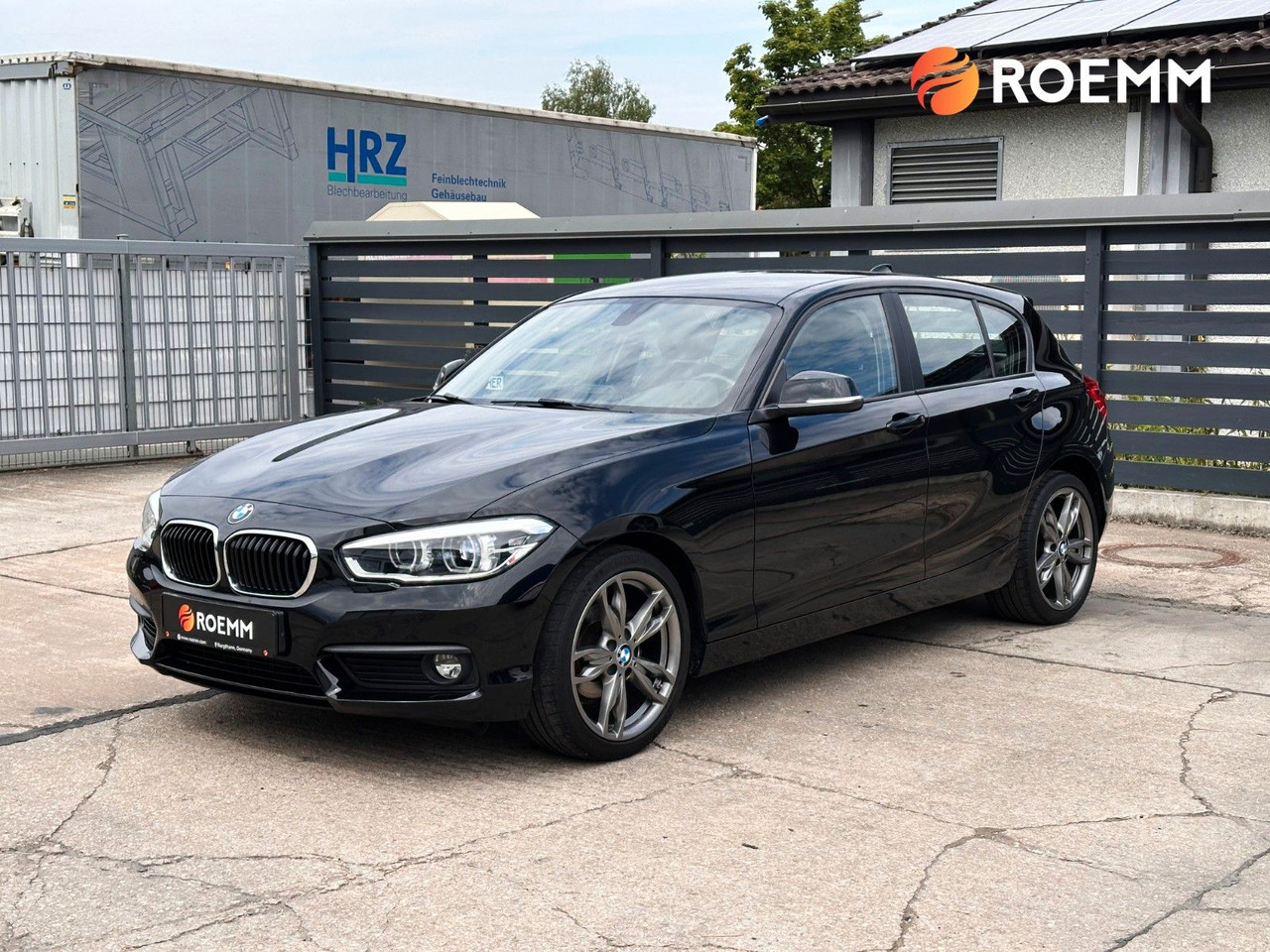 BMW Lim. 5-trg. 118 i Advantage*GARANTIE*M-Felgen* - Berline: photos 1 BMW Lim. 5-trg. 118 i Advantage*GARANTIE*M-Felgen* - Berline: photos 1