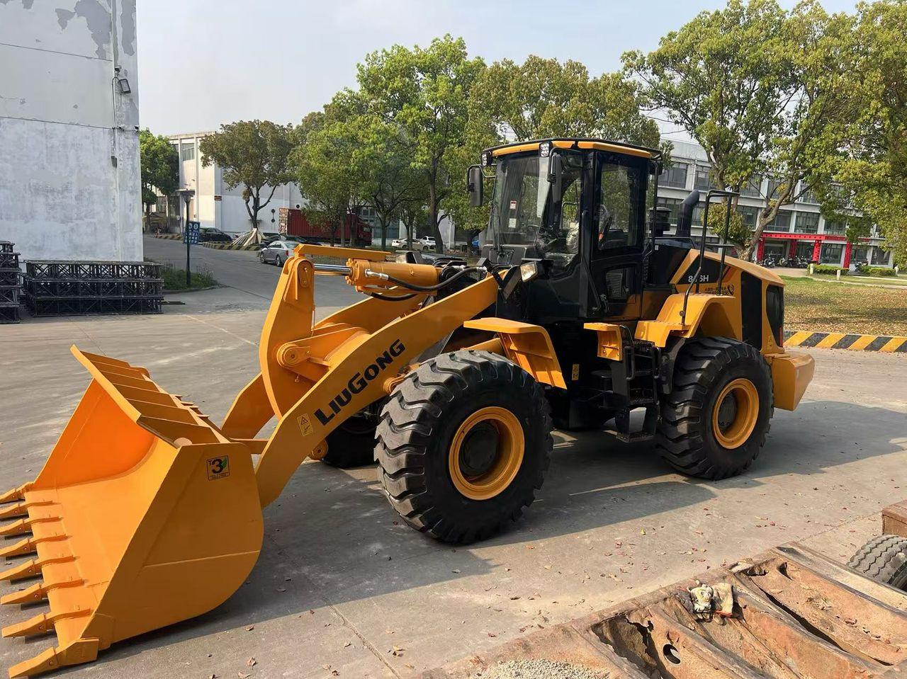Liugong CLG 856H used wheel loader with cummins engine - Chargeuse sur pneus: photos 3 Liugong CLG 856H used wheel loader with cummins engine - Chargeuse sur pneus: photos 3