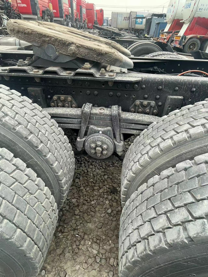 Tracteur routier Shacman Right Hand X3000 X5000 (6*4) Semi Truck head Truck Head Tipper Head: photos 9