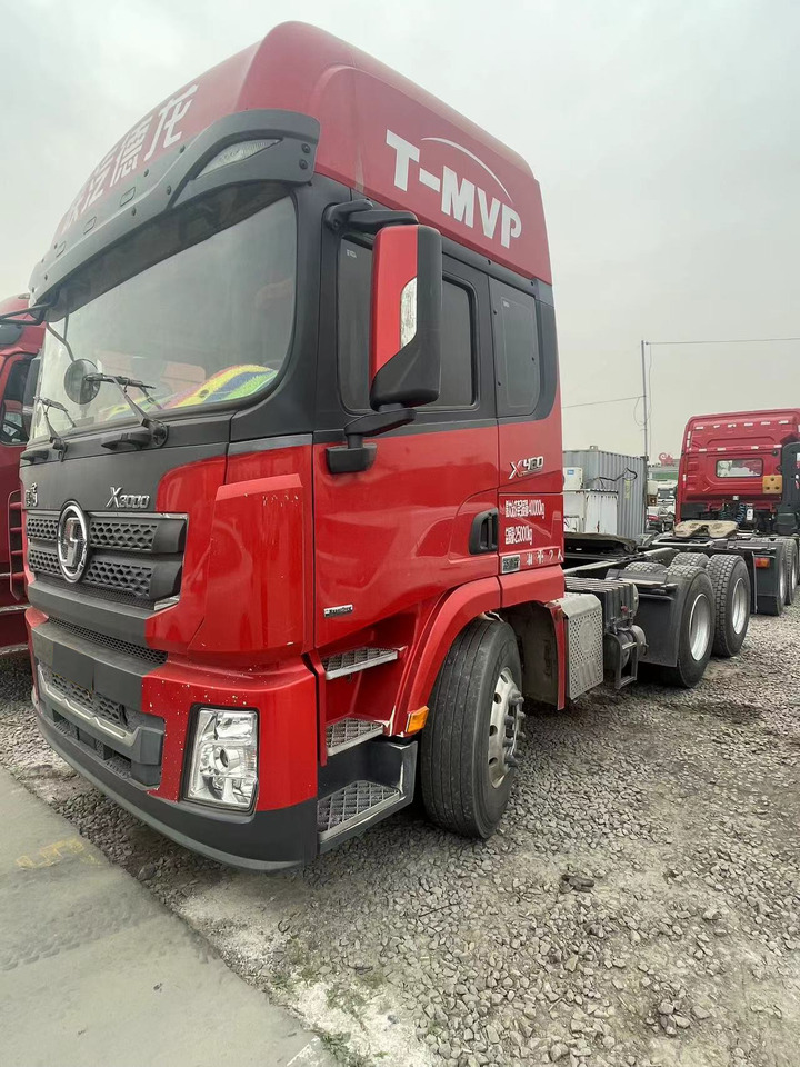 Shacman Slightly Used X3000 X5000 (6*4) Semi Truck Head Tractor Head Tipper Head - Tracteur routier: photos 2 Shacman Slightly Used X3000 X5000 (6*4) Semi Truck Head Tractor Head Tipper Head - Tracteur routier: photos 2