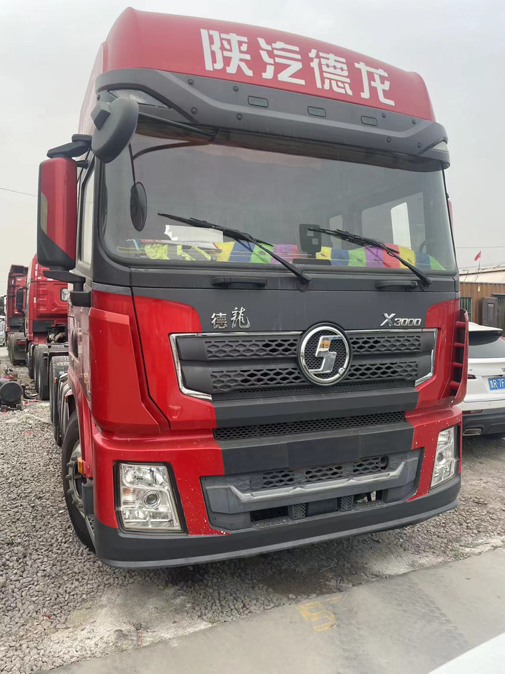 Shacman Slightly Used X3000 X5000 (6*4) Semi Truck Head Tractor Head Tipper Head - Tracteur routier: photos 3 Shacman Slightly Used X3000 X5000 (6*4) Semi Truck Head Tractor Head Tipper Head - Tracteur routier: photos 3