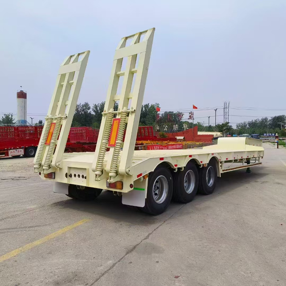 ZHICHENG Semi Flat Bed Low Bed Lowboy bed truck in New or Used Condition and various Size for Sale - Semi-remorque surbaissé: photos 4 ZHICHENG Semi Flat Bed Low Bed Lowboy bed truck in New or Used Condition and various Size for Sale - Semi-remorque surbaissé: photos 4