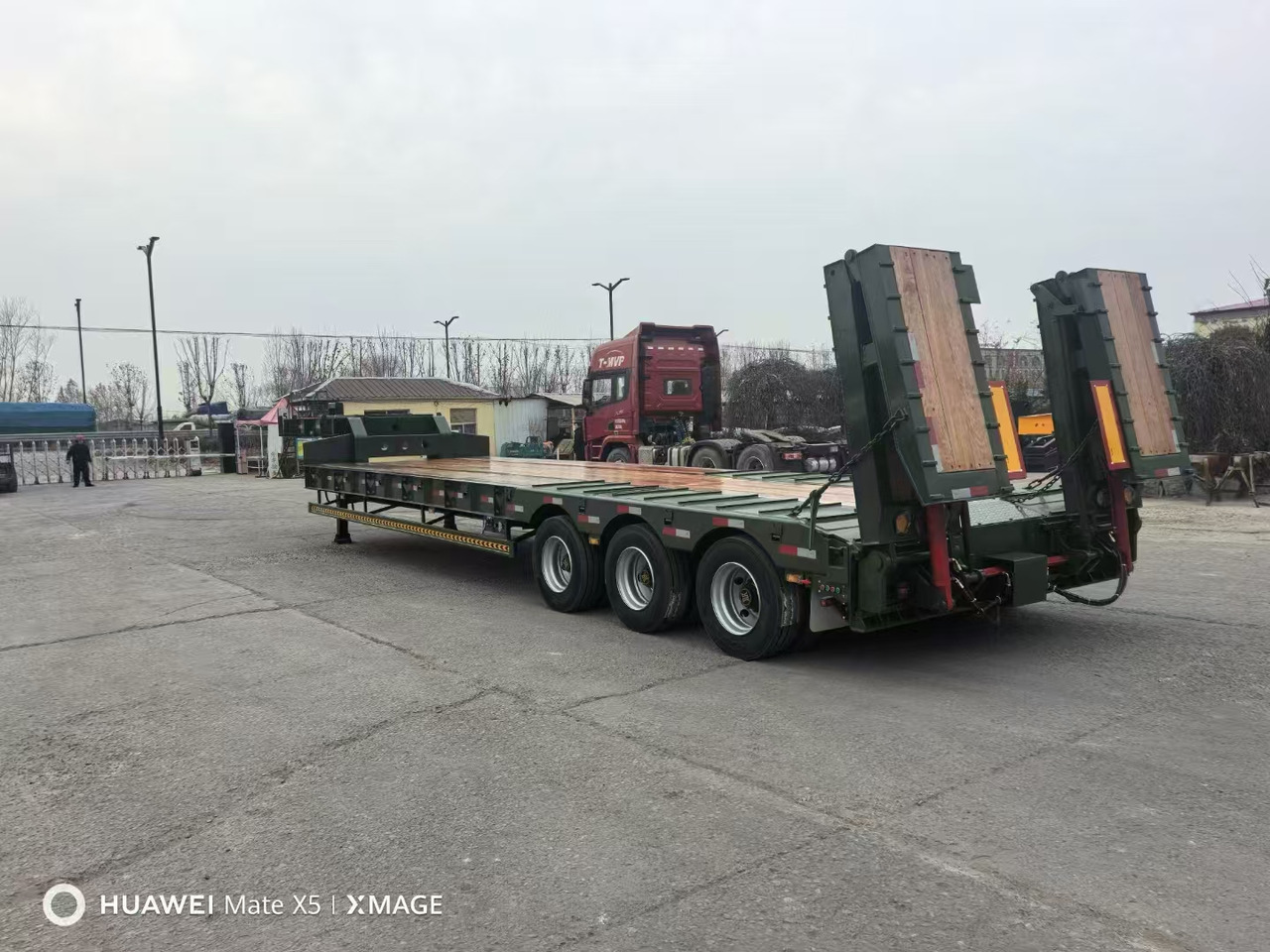 ZHICHENG Semi Flat Bed Low Bed in Length 8-16m with 3 4 Axles - Semi-remorque surbaissé: photos 1 ZHICHENG Semi Flat Bed Low Bed in Length 8-16m with 3 4 Axles - Semi-remorque surbaissé: photos 1