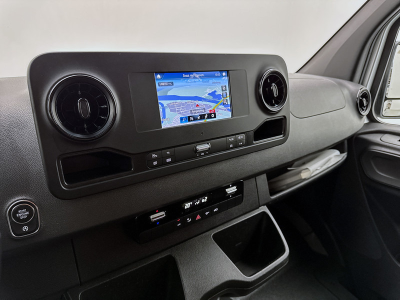 Mercedes-Benz Sprinter 315cdi L3H2 Navigatie Achteruitrijcamera Betimmering Apple Carplay/Android Auto - Fourgon utilitaire: photos 5 Mercedes-Benz Sprinter 315cdi L3H2 Navigatie Achteruitrijcamera Betimmering Apple Carplay/Android Auto - Fourgon utilitaire: photos 5