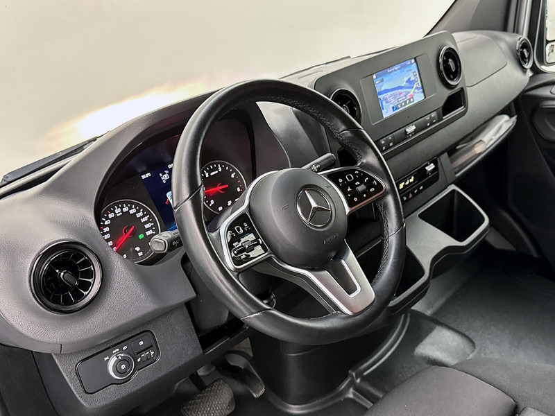 Mercedes-Benz Sprinter 315cdi L3H2 Navigatie Achteruitrijcamera Betimmering Apple Carplay/Android Auto - Fourgon utilitaire: photos 4 Mercedes-Benz Sprinter 315cdi L3H2 Navigatie Achteruitrijcamera Betimmering Apple Carplay/Android Auto - Fourgon utilitaire: photos 4