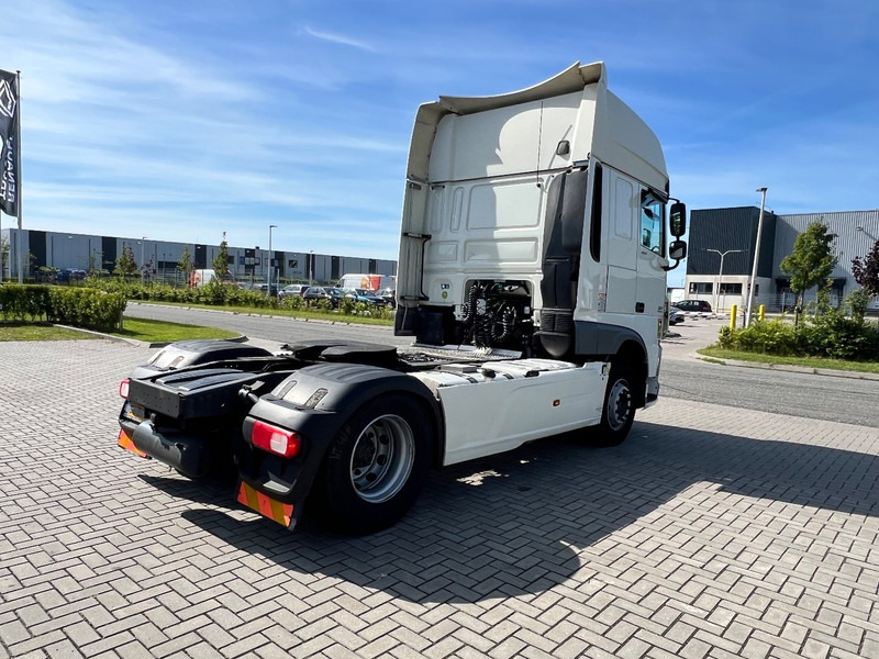 DAF XF 460 4x2 Trekker SSC / 2x Tank / full spoiler - Tracteur routier: photos 5 DAF XF 460 4x2 Trekker SSC / 2x Tank / full spoiler - Tracteur routier: photos 5