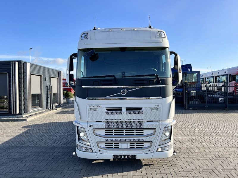 Volvo FH 460 4x2 trekker Full Air / Vin : LA - Tracteur routier: photos 2 Volvo FH 460 4x2 trekker Full Air / Vin : LA - Tracteur routier: photos 2