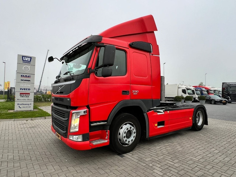 Volvo FM 330 4x2 trekker 4x2 / 671.570km - Tracteur routier: photos 1 Volvo FM 330 4x2 trekker 4x2 / 671.570km - Tracteur routier: photos 1