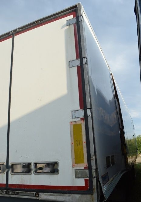 Container izoterm -frigorific - Semi-remorque isothermique: photos 2 Container izoterm -frigorific - Semi-remorque isothermique: photos 2