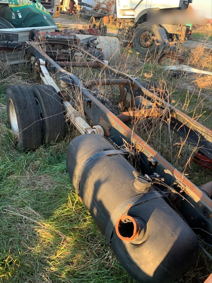 Piese din dezmembrari Mercedes Benz Vario 612 614 615 812 814 815 Mercedes-Benz Vario - Pièces de rechange pour Camion: photos 4 Piese din dezmembrari Mercedes Benz Vario 612 614 615 812 814 815 Mercedes-Benz Vario - Pièces de rechange pour Camion: photos 4