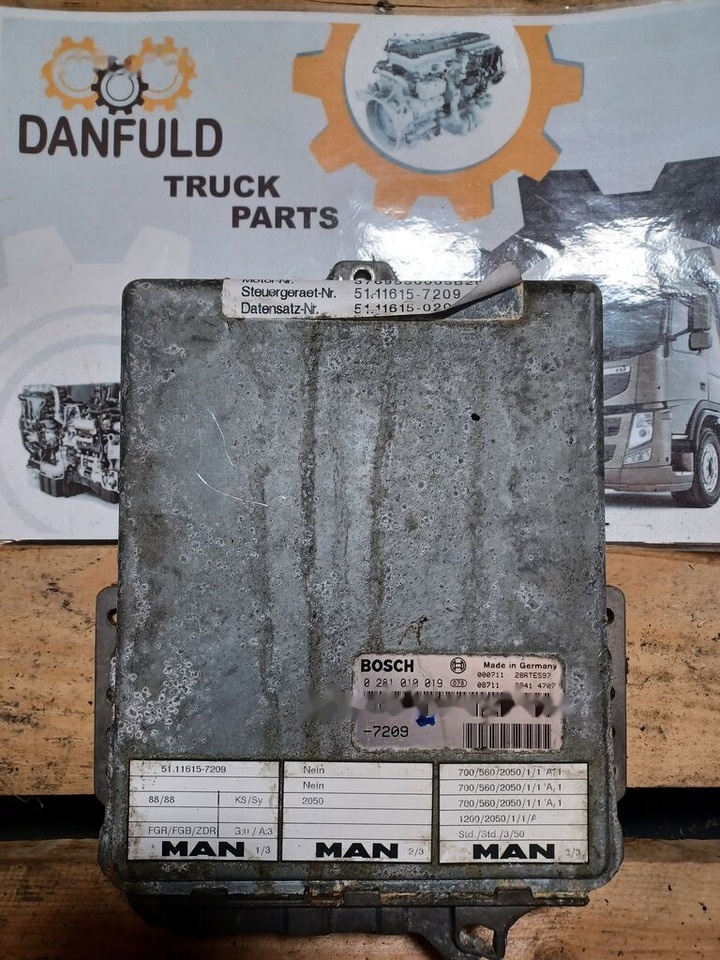 Bosch 0281010019 MAN F2000 truck - Bloc de gestion pour Camion: photos 1 Bosch 0281010019 MAN F2000 truck - Bloc de gestion pour Camion: photos 1
