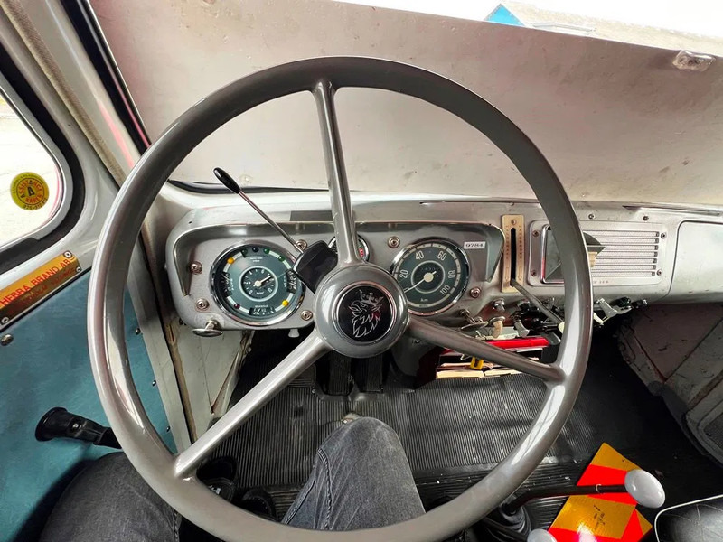 Camion Scania L 80 Super total renovation: photos 15 Camion Scania L 80 Super total renovation: photos 15