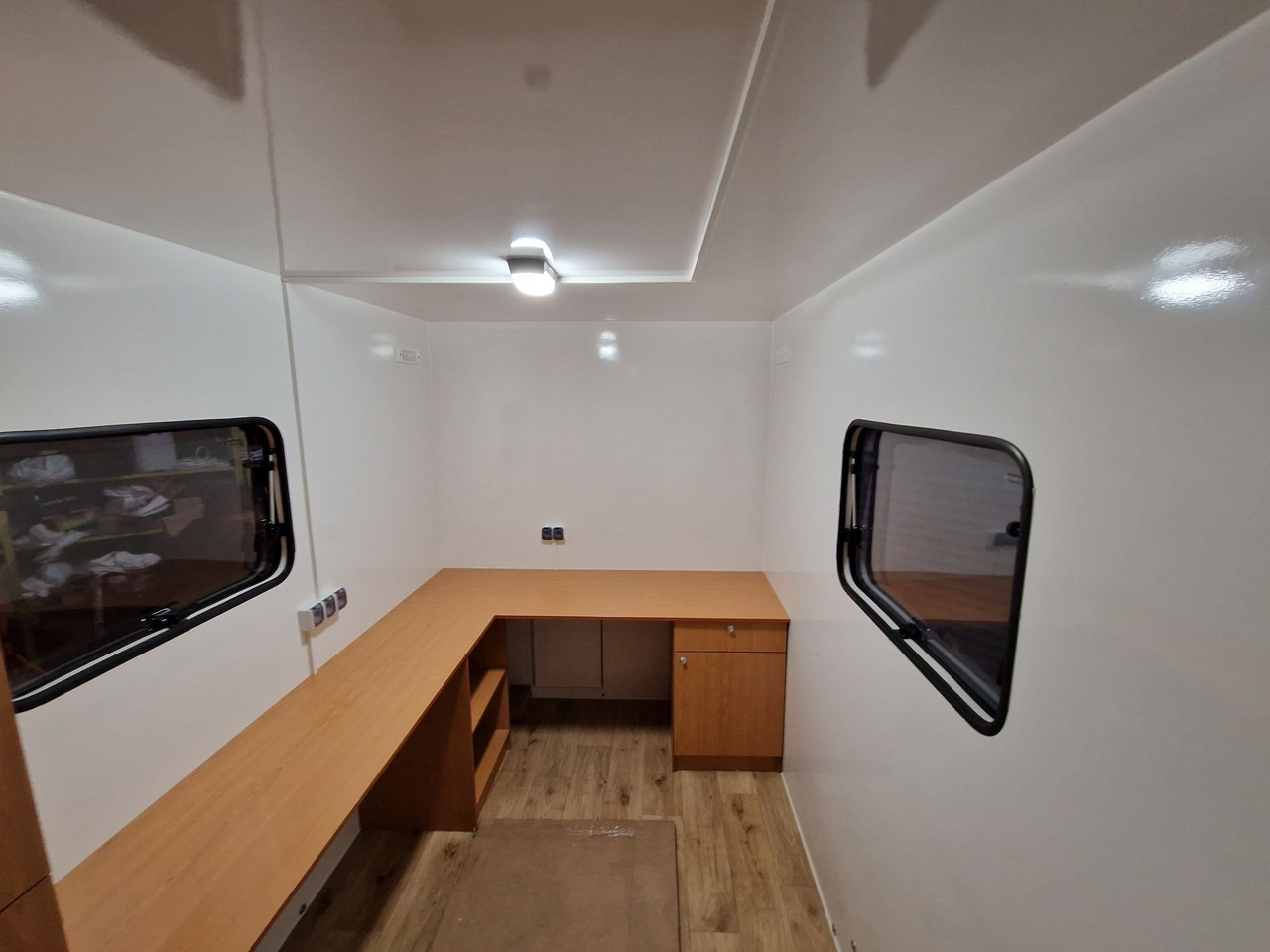 Przyczepa Socjalna Magazyn Budowa Stróżówka Nowa dowolna zabudowa - Conteneur comme habitat, Remorque: photos 5 Przyczepa Socjalna Magazyn Budowa Stróżówka Nowa dowolna zabudowa - Conteneur comme habitat, Remorque: photos 5