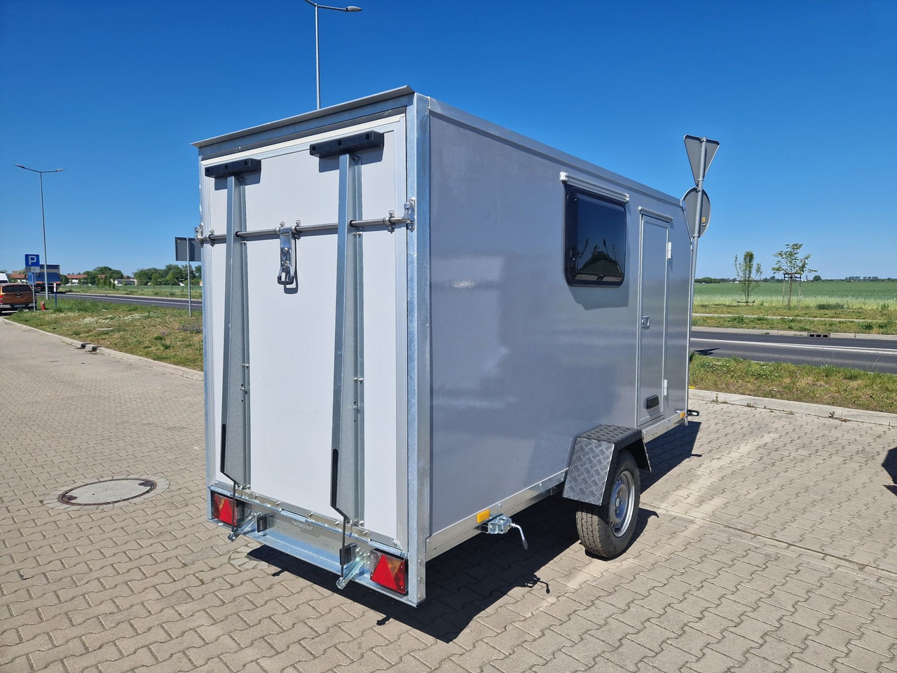 Caravane Przyczepa kempingowa Motocamp dla motocykla: photos 7 Caravane Przyczepa kempingowa Motocamp dla motocykla: photos 7