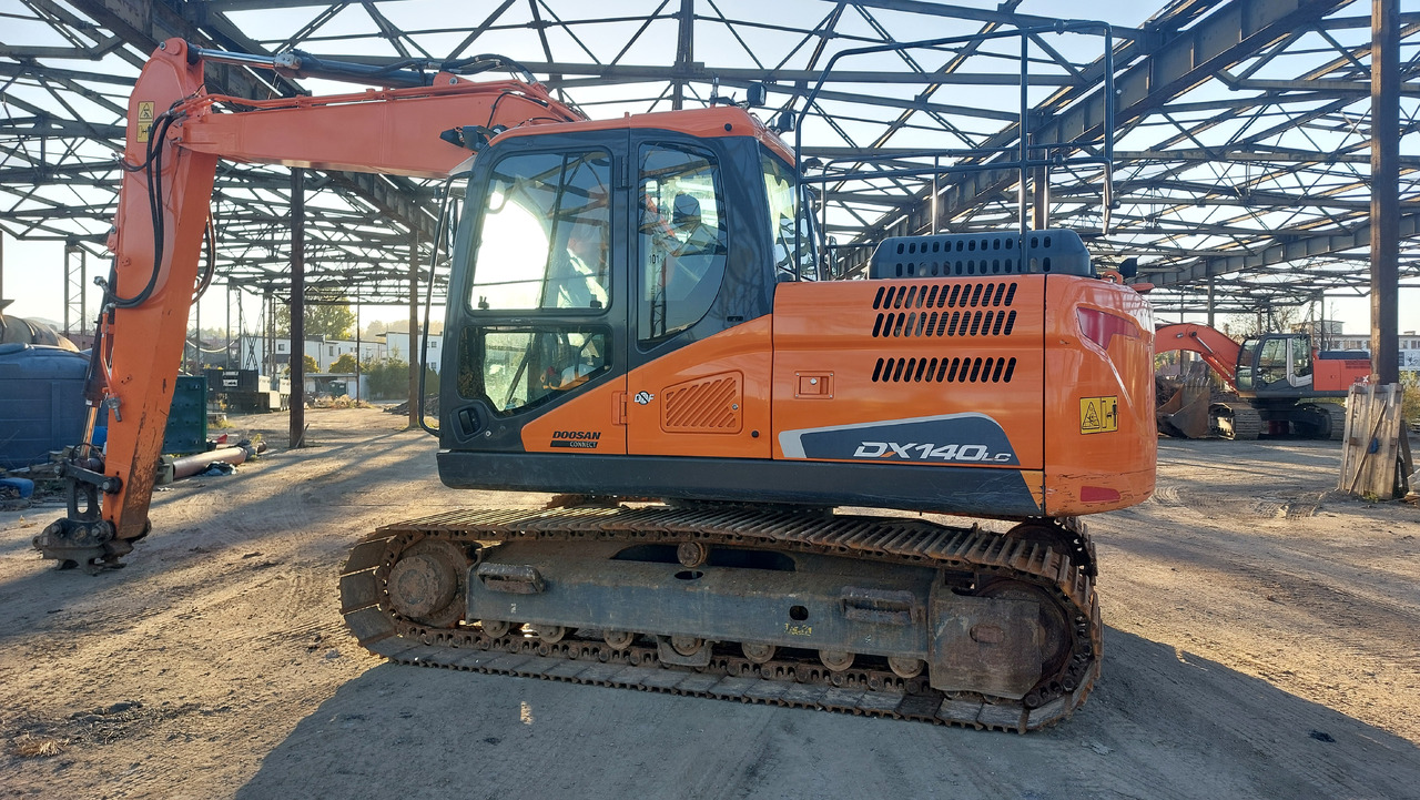 DOOSAN DX140LC-5 - Pelle sur chenille: photos 5 DOOSAN DX140LC-5 - Pelle sur chenille: photos 5