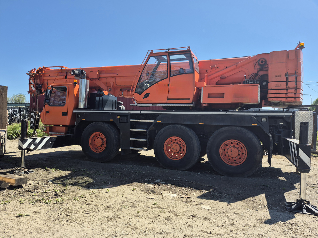 GROVE GMK3055 - Grue mobile: photos 1 GROVE GMK3055 - Grue mobile: photos 1
