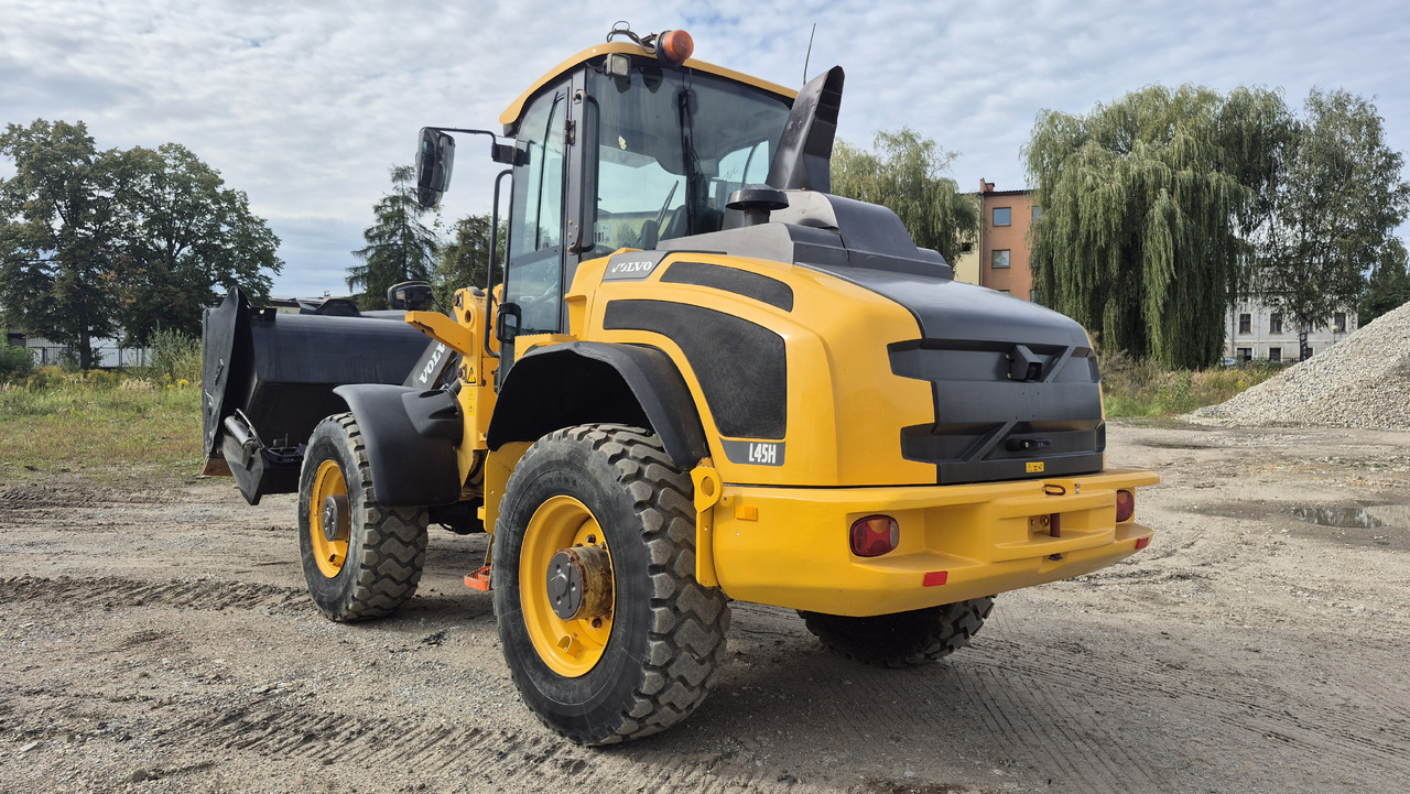 Chargeuse sur pneus VOLVO L45H: photos 11 Chargeuse sur pneus VOLVO L45H: photos 11