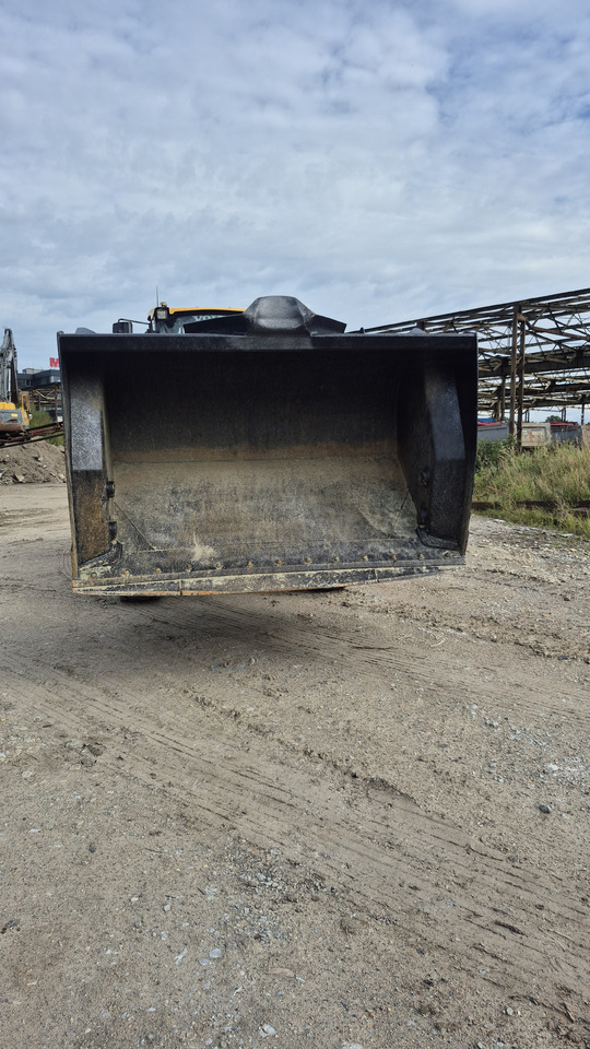 VOLVO L45H - Chargeuse sur pneus: photos 4 VOLVO L45H - Chargeuse sur pneus: photos 4