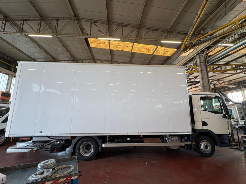 CUBO CON PEDANA 4x2 250hp MAN TGL 12.250 4x2 BL CH - Camion fourgon: photos 2 CUBO CON PEDANA 4x2 250hp MAN TGL 12.250 4x2 BL CH - Camion fourgon: photos 2