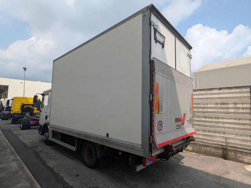 Camion cassone coibentato MAN MAN TGL 7.180 - Camion fourgon: photos 3 Camion cassone coibentato MAN MAN TGL 7.180 - Camion fourgon: photos 3
