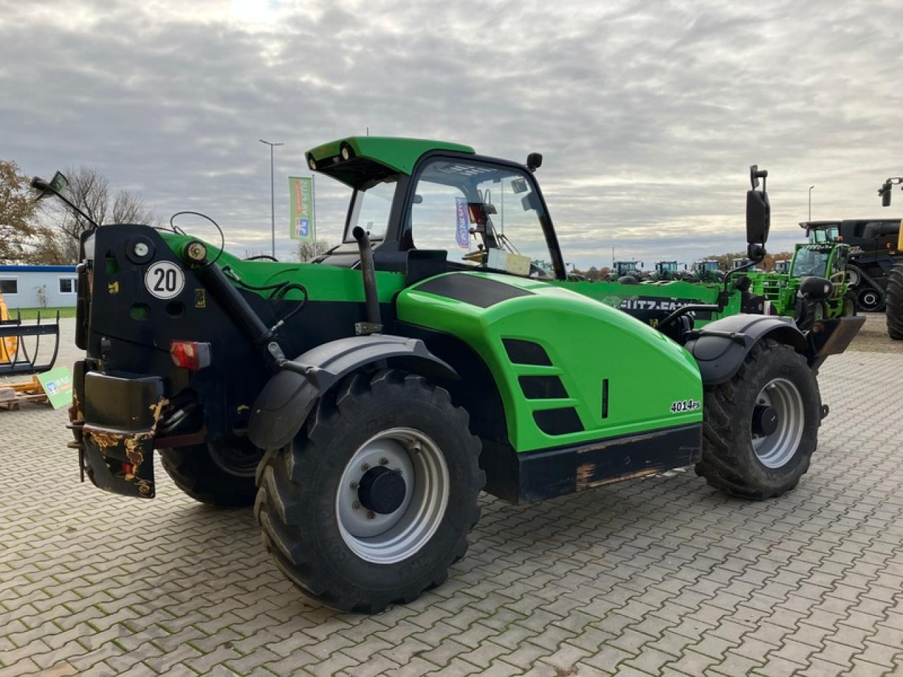 Deutz-Fahr JLG P40.14 - Chariot télescopique: photos 3 Deutz-Fahr JLG P40.14 - Chariot télescopique: photos 3
