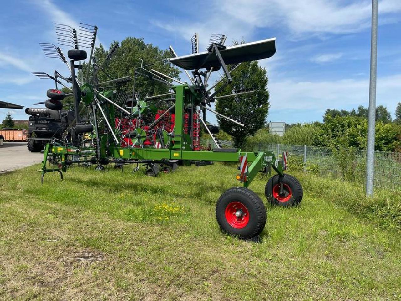 Fendt FORMER 1603 AKTION - Faneuse: photos 2 Fendt FORMER 1603 AKTION - Faneuse: photos 2