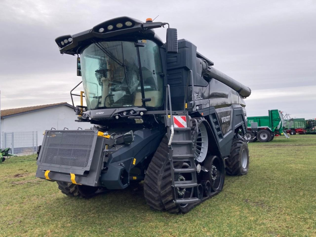 Fendt IDEAL 9 INKL. SCHNEIDWERK+WAGEN - Moissonneuse-batteuse: photos 2 Fendt IDEAL 9 INKL. SCHNEIDWERK+WAGEN - Moissonneuse-batteuse: photos 2