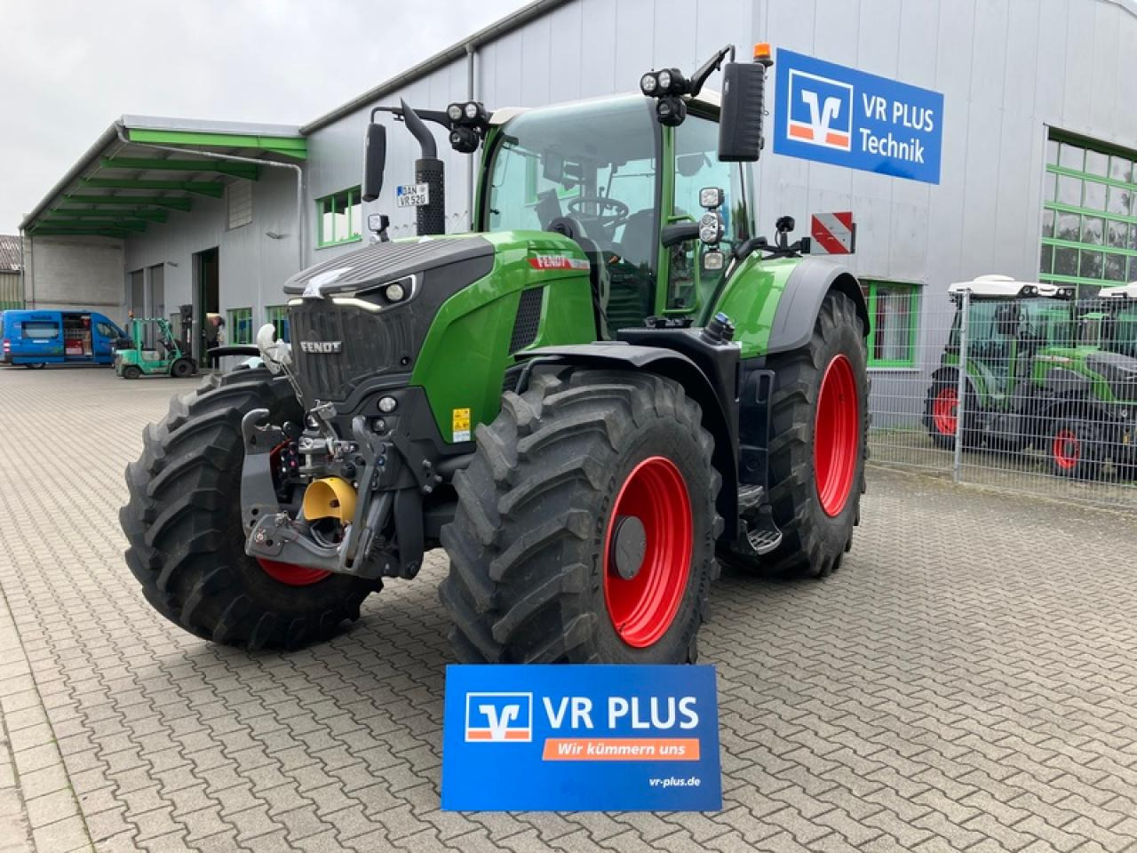 Fendt VARIO 720 - Tracteur agricole: photos 1 Fendt VARIO 720 - Tracteur agricole: photos 1