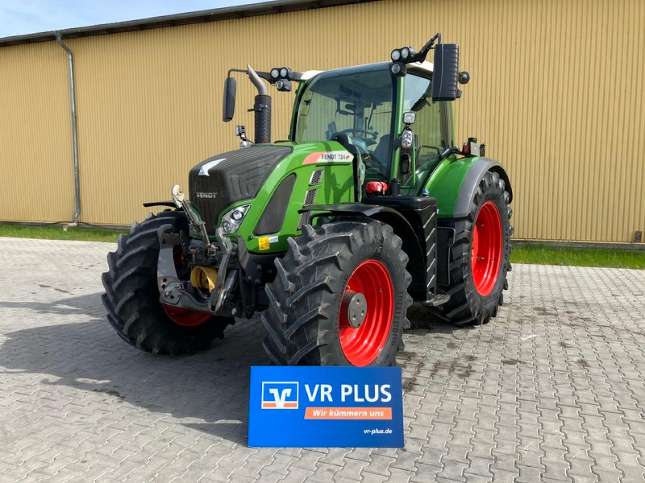 Fendt VARIO 724 PROFIPLUS RTK - Tracteur agricole: photos 1 Fendt VARIO 724 PROFIPLUS RTK - Tracteur agricole: photos 1