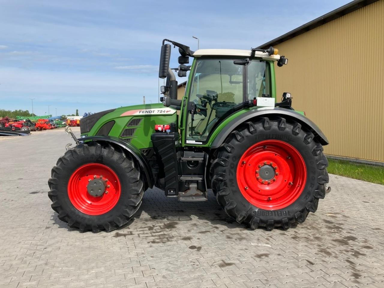 Fendt VARIO 724 PROFIPLUS RTK - Tracteur agricole: photos 2 Fendt VARIO 724 PROFIPLUS RTK - Tracteur agricole: photos 2