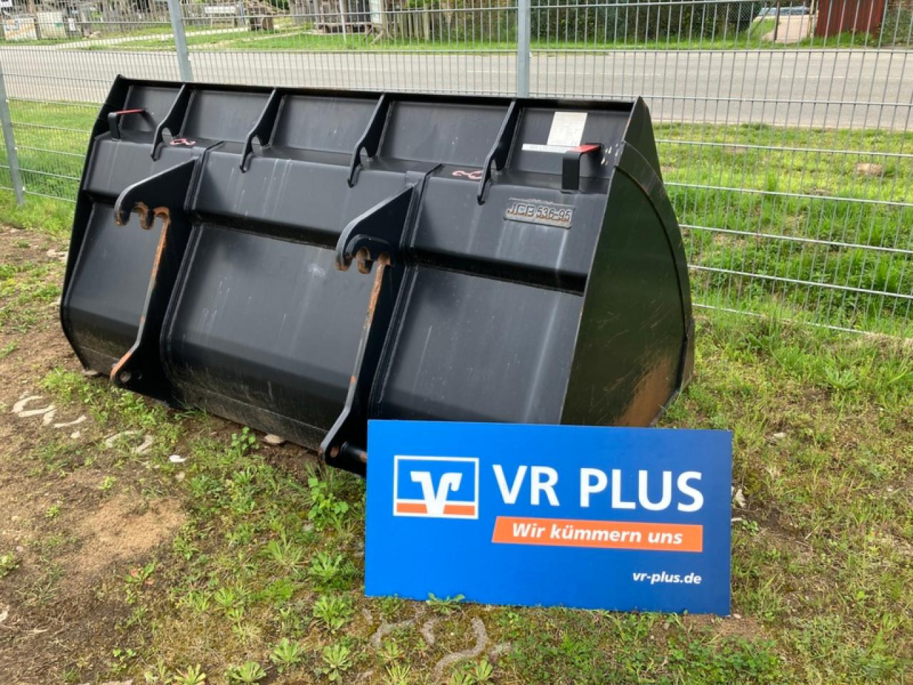 JCB LSB LEICHTGUTSCHAUFEL JCB Q-FIT - Godet: photos 1 JCB LSB LEICHTGUTSCHAUFEL JCB Q-FIT - Godet: photos 1