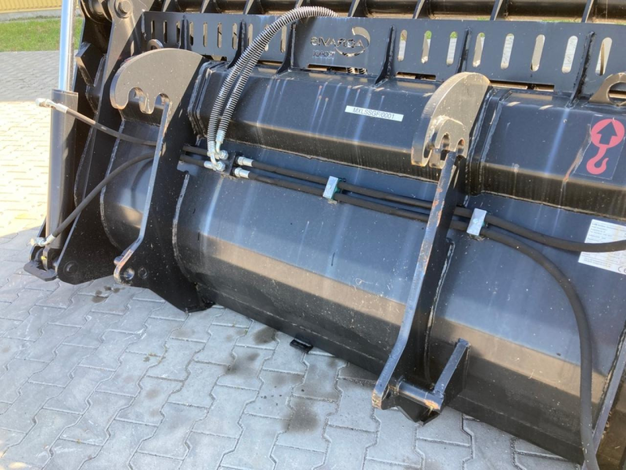 LSB SILAGEGREIFSCHAUFEL AKTION - Godet pour chargeur: photos 5 LSB SILAGEGREIFSCHAUFEL AKTION - Godet pour chargeur: photos 5