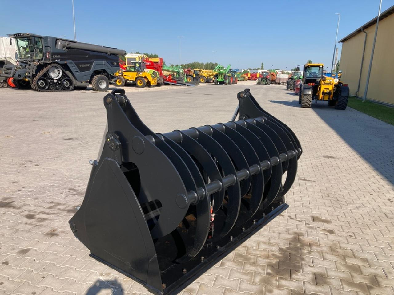 LSB SILAGEGREIFSCHAUFEL AKTION - Godet pour chargeur: photos 2 LSB SILAGEGREIFSCHAUFEL AKTION - Godet pour chargeur: photos 2