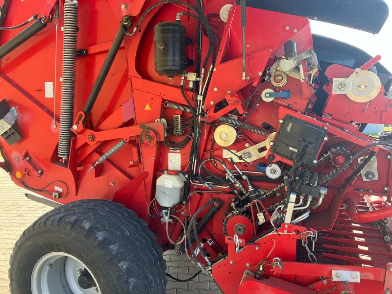 Lely RP 180V - Presse à balles rondes: photos 4 Lely RP 180V - Presse à balles rondes: photos 4