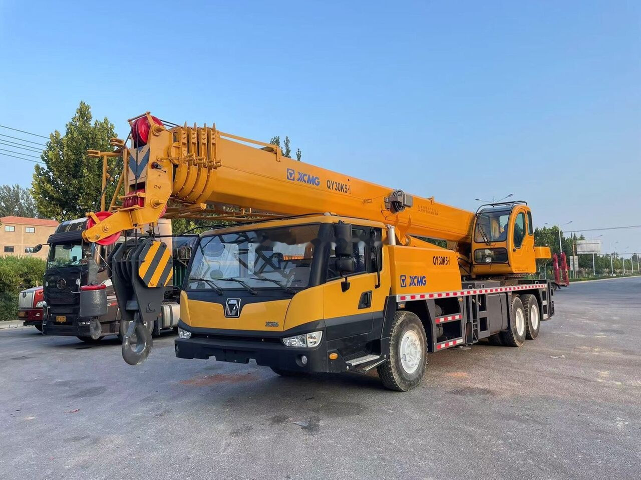 XCMG QY30K - Grue mobile: photos 1 XCMG QY30K - Grue mobile: photos 1