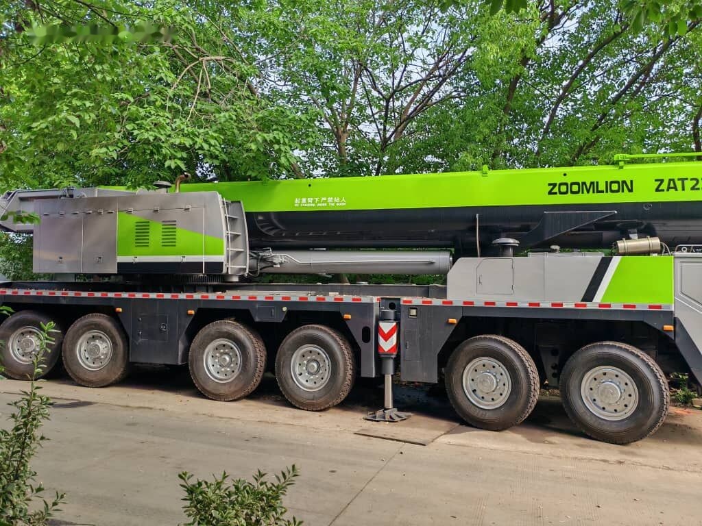 Zoomlion ZTC2200V 220T 220ton - Grue mobile: photos 5 Zoomlion ZTC2200V 220T 220ton - Grue mobile: photos 5