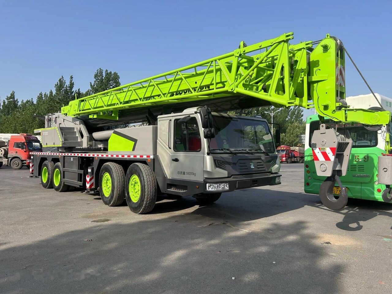 Zoomlion ZTC800V ZTC700V ZTC500V 80T 80ton 50ton 70ton - Grue mobile: photos 1 Zoomlion ZTC800V ZTC700V ZTC500V 80T 80ton 50ton 70ton - Grue mobile: photos 1