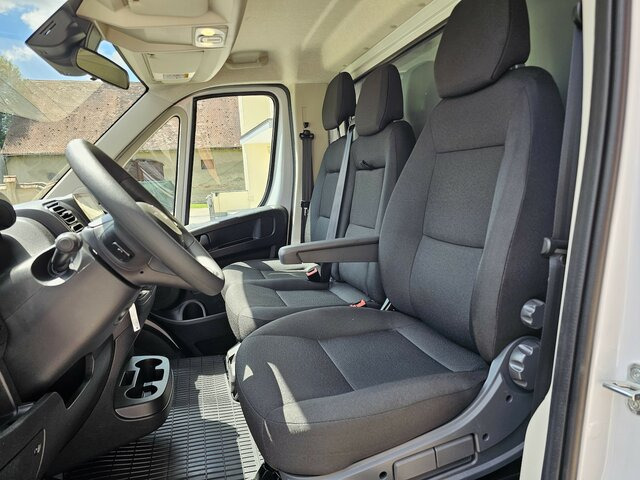 FIAT Ducato 35 MAXI 180 Pritsche Plane LBW BÄR AHK - Utilitaire rideaux coulissants (PLSC): photos 2 FIAT Ducato 35 MAXI 180 Pritsche Plane LBW BÄR AHK - Utilitaire rideaux coulissants (PLSC): photos 2
