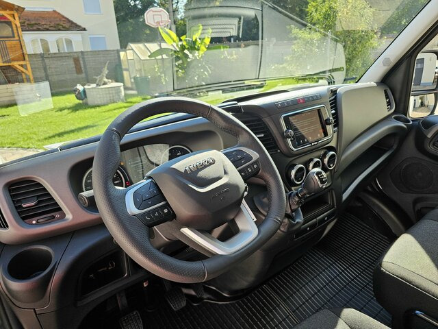 IVECO Daily 35S18 3.0 Koffer Voll-LED Navigation... - Fourgon grand volume: photos 5 IVECO Daily 35S18 3.0 Koffer Voll-LED Navigation... - Fourgon grand volume: photos 5