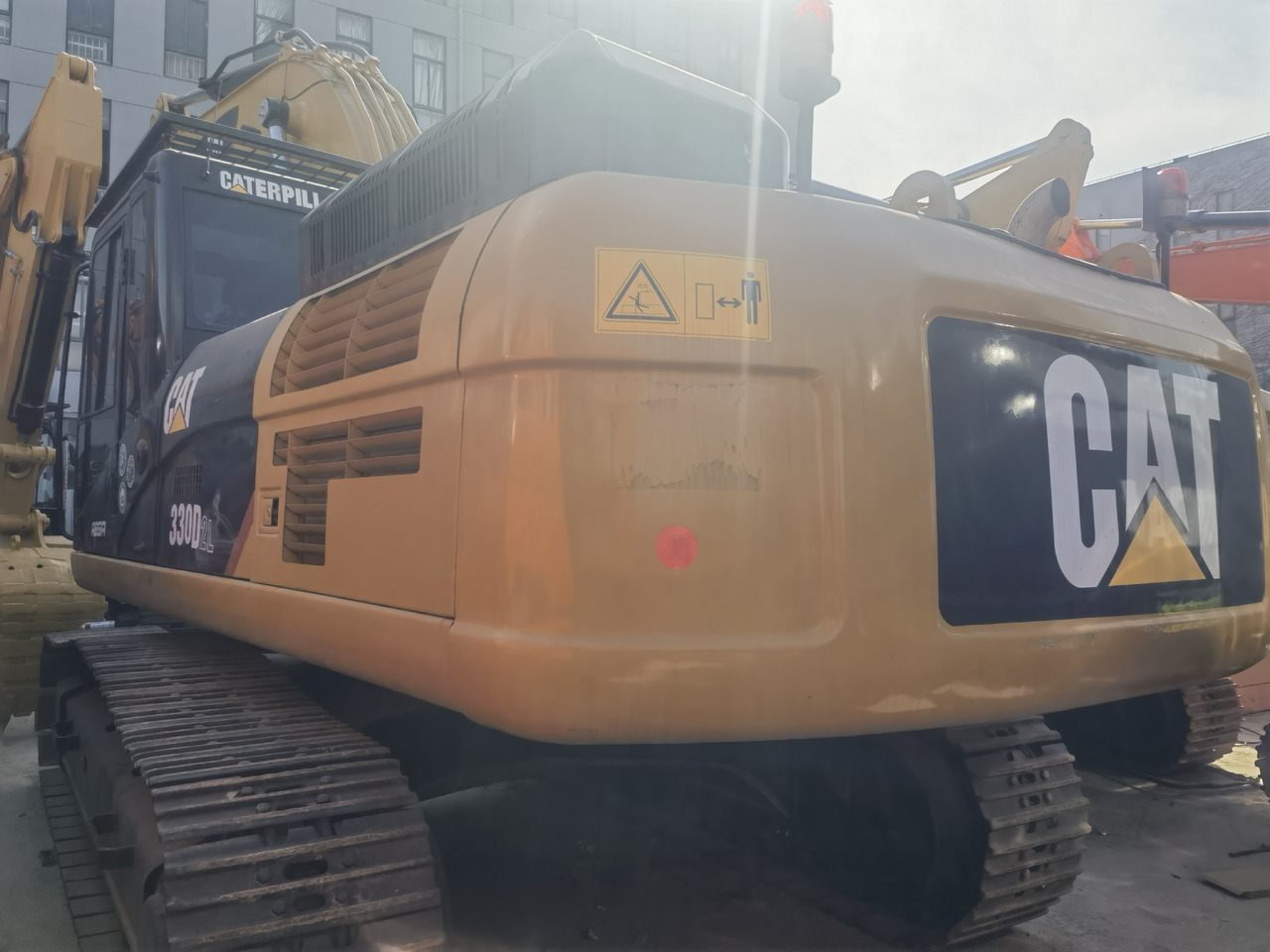 CAT 330D2L Excavator - Pelle sur chenille: photos 2 CAT 330D2L Excavator - Pelle sur chenille: photos 2