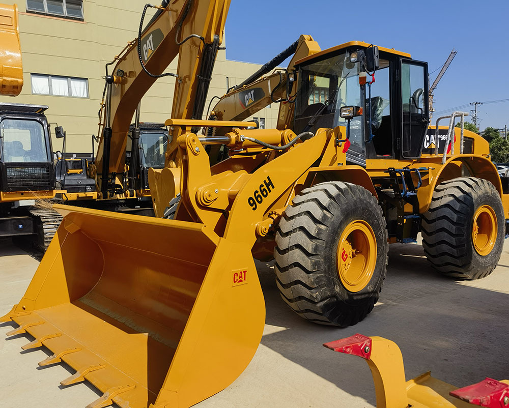 CAT 966H Wheel Loader - Chargeuse sur pneus: photos 1 CAT 966H Wheel Loader - Chargeuse sur pneus: photos 1
