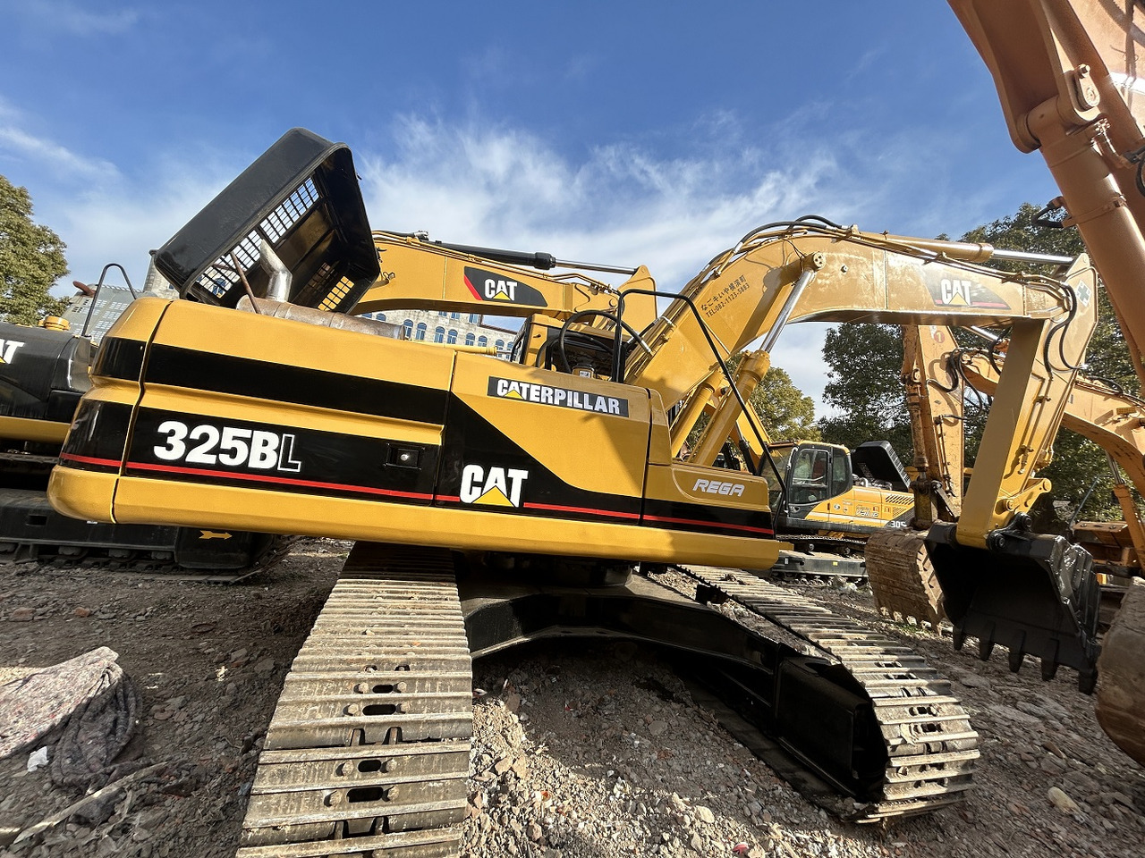 CATERPILLAR CAT 325 BL excavator - Pelle sur chenille: photos 1 CATERPILLAR CAT 325 BL excavator - Pelle sur chenille: photos 1