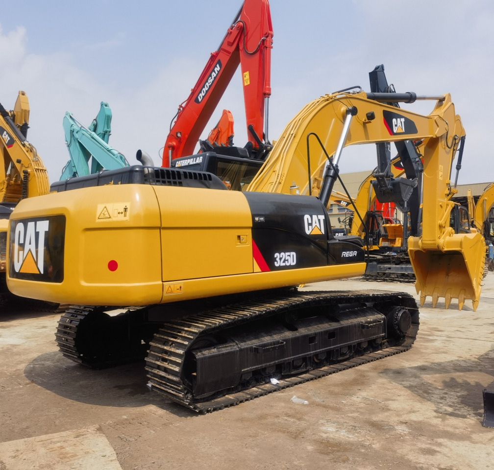 CATERPILLAR CAT 325D Excavator - Pelle sur chenille: photos 1 CATERPILLAR CAT 325D Excavator - Pelle sur chenille: photos 1