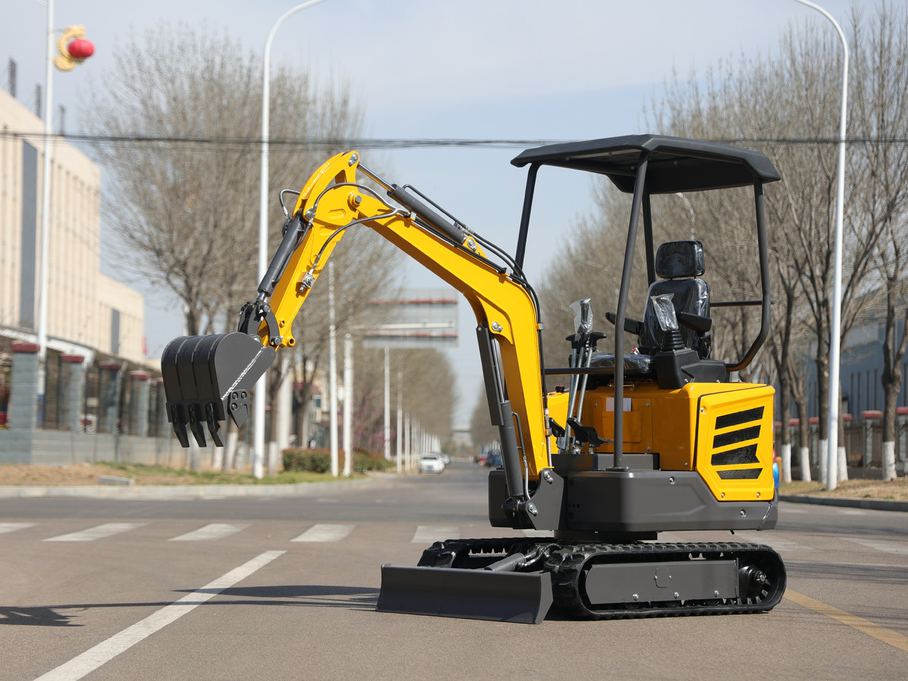 CHINA Mini digger 1.5 ton excavator - Mini pelle: photos 3 CHINA Mini digger 1.5 ton excavator - Mini pelle: photos 3