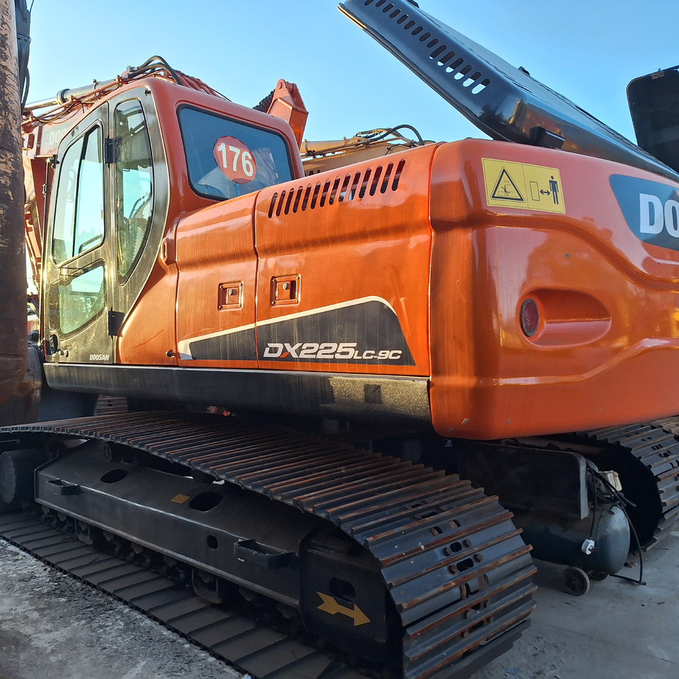 DOOSAN Doosan DX225LC-9C Crawler excavator - Pelle sur chenille: photos 3 DOOSAN Doosan DX225LC-9C Crawler excavator - Pelle sur chenille: photos 3
