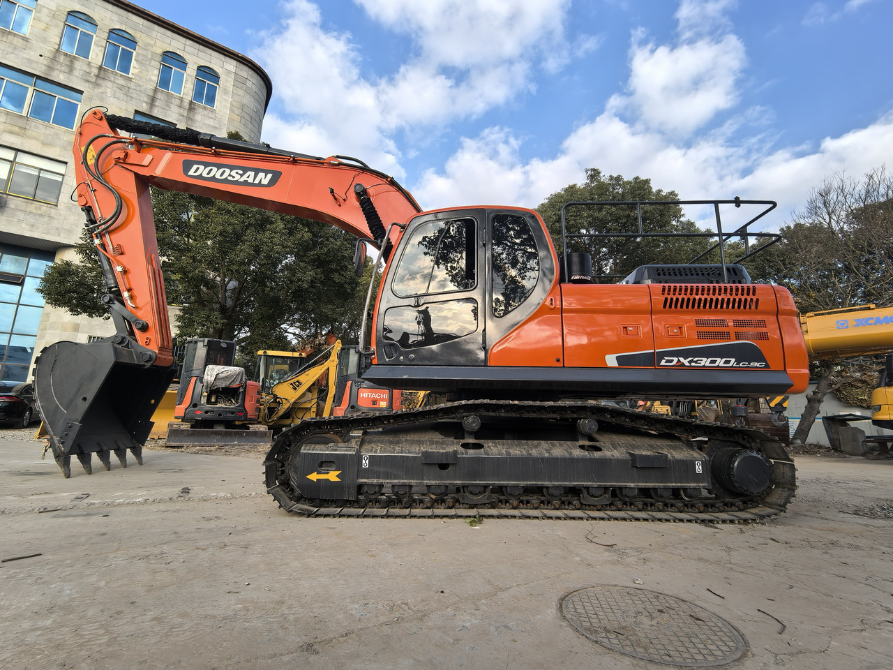 Doosan DX300LC-9C  Crawler Excavator - Pelle sur chenille: photos 1 Doosan DX300LC-9C  Crawler Excavator - Pelle sur chenille: photos 1